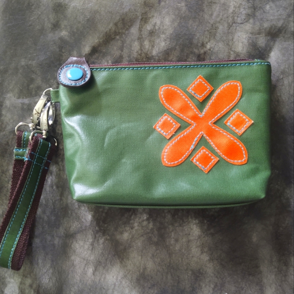 Wristlet Urban Junket NWOT